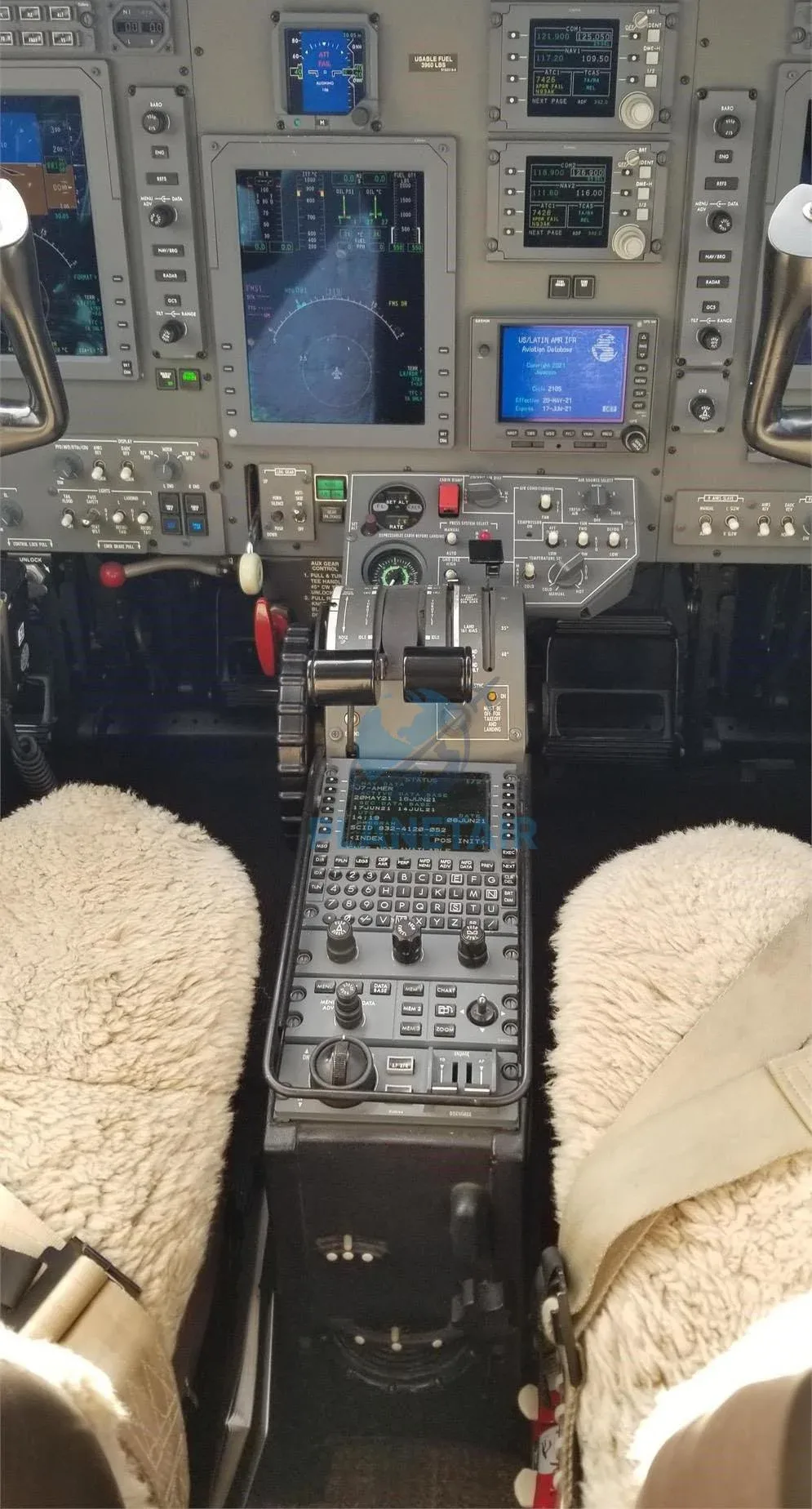 Cockpit and instrument panel of a 2007 Cessna Citation CJ2+.