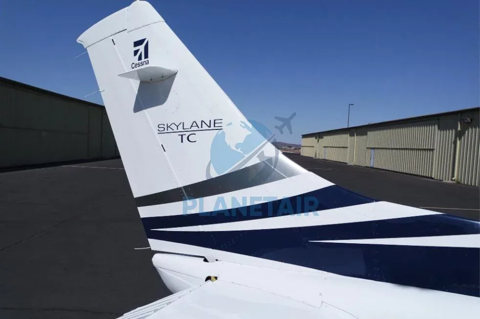 Exterior view of a 2006 Cessna TURBO 182T SKYLANE.