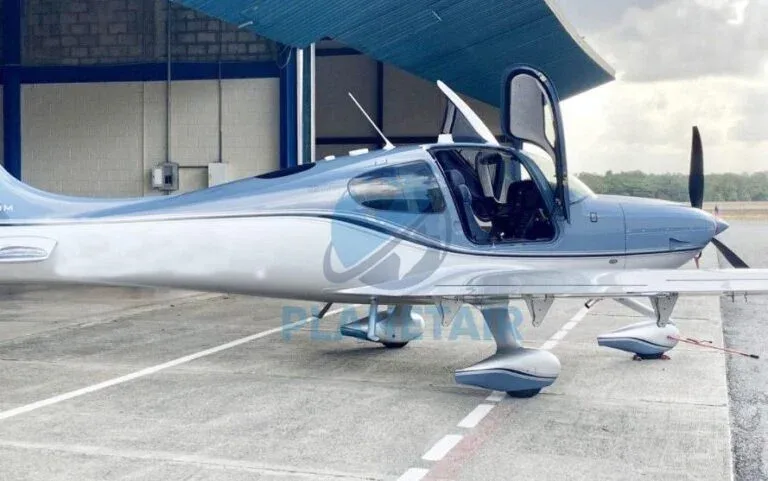 Exterior view of a 2018 Cirrus SR22 G6 GTS.