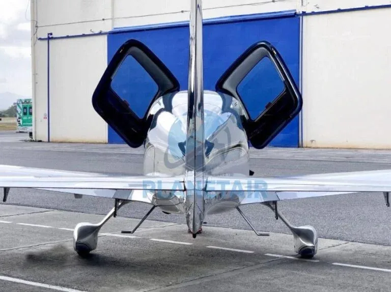 Exterior view of a 2018 Cirrus SR22 G6 GTS.