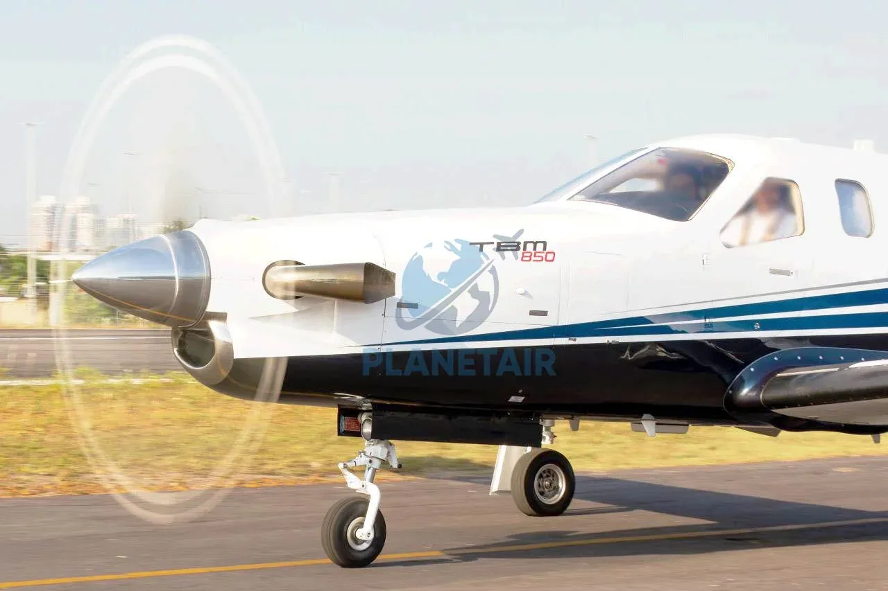 Exterior view of a 2008 Daher Socata TBM850.