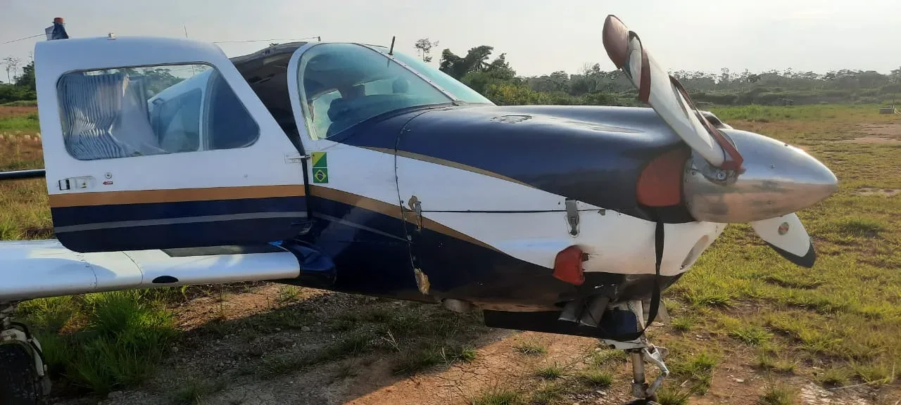 Exterior view of a 1976 Embraer Corisco Aspirado.