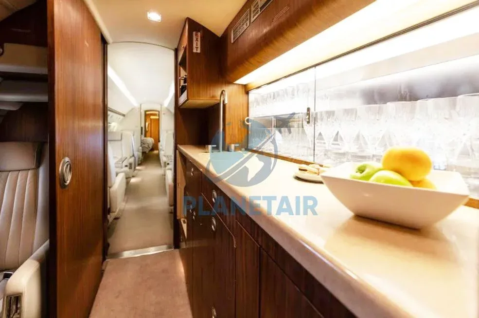 Cabin interior of a 2001 Gulfstream GV.
