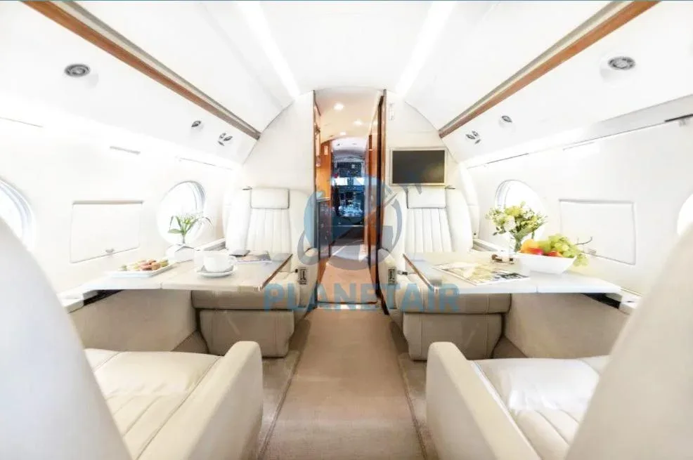 Cabin interior of a 2001 Gulfstream GV.