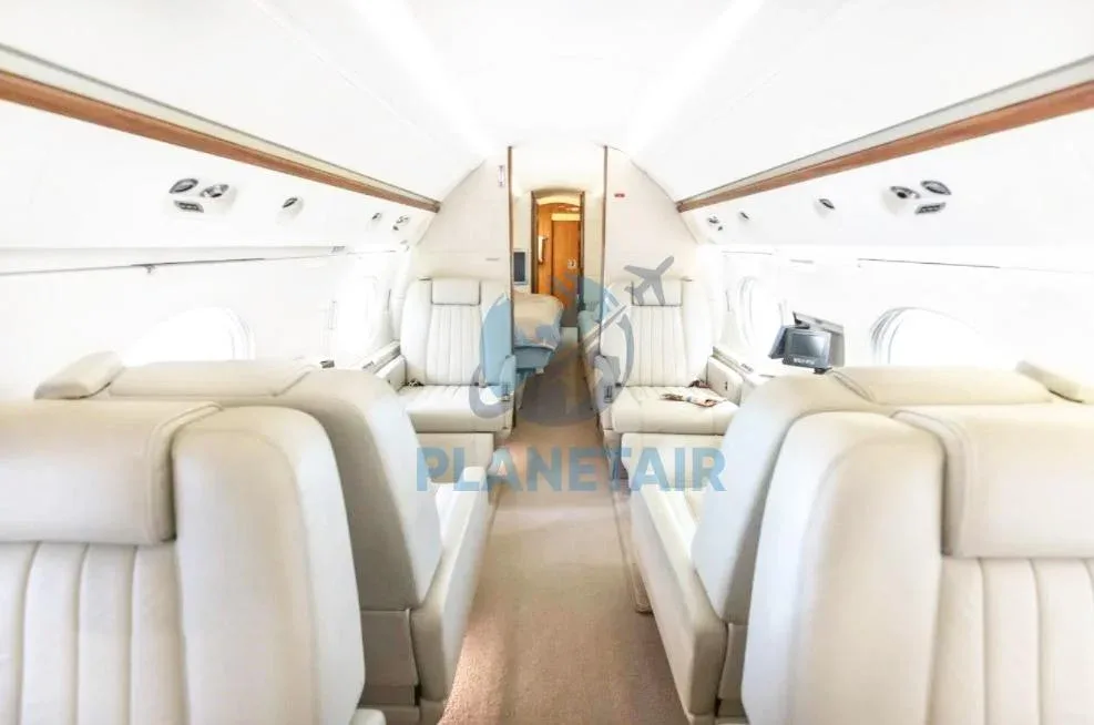 Cabin interior of a 2001 Gulfstream GV.