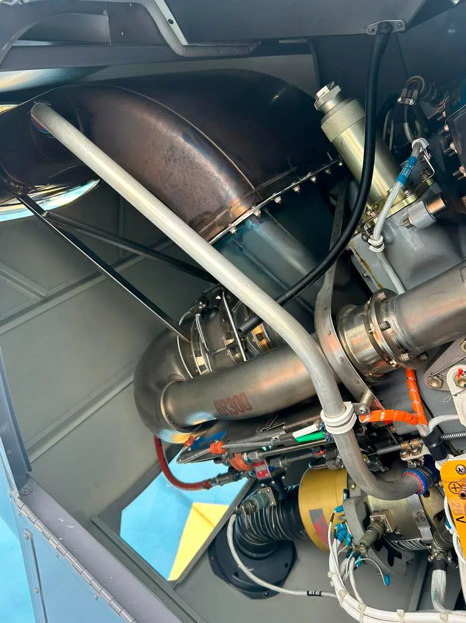 Engine detail of a 2022 Robinson R66 Turbine.