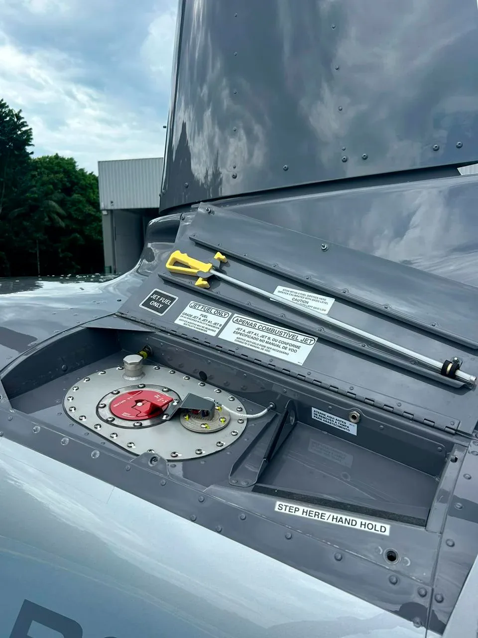 Cockpit and instrument panel of a 2022 Robinson R66 Turbine.