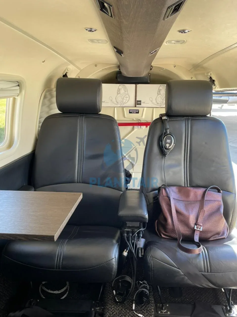 Cabin interior of a 2005 Piper AIRCRAFT Saratoga II TC PA-32R-301T.
