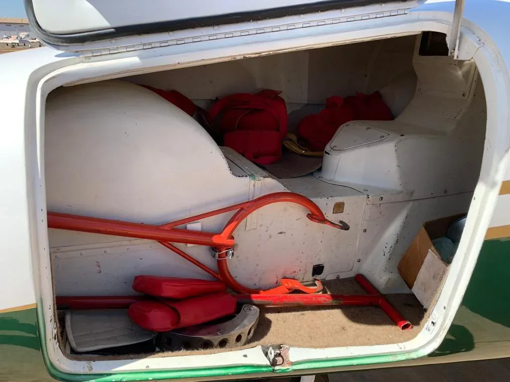 Cabin interior of a 2001 Piper Aircraft Seneca V PA-34-220T.