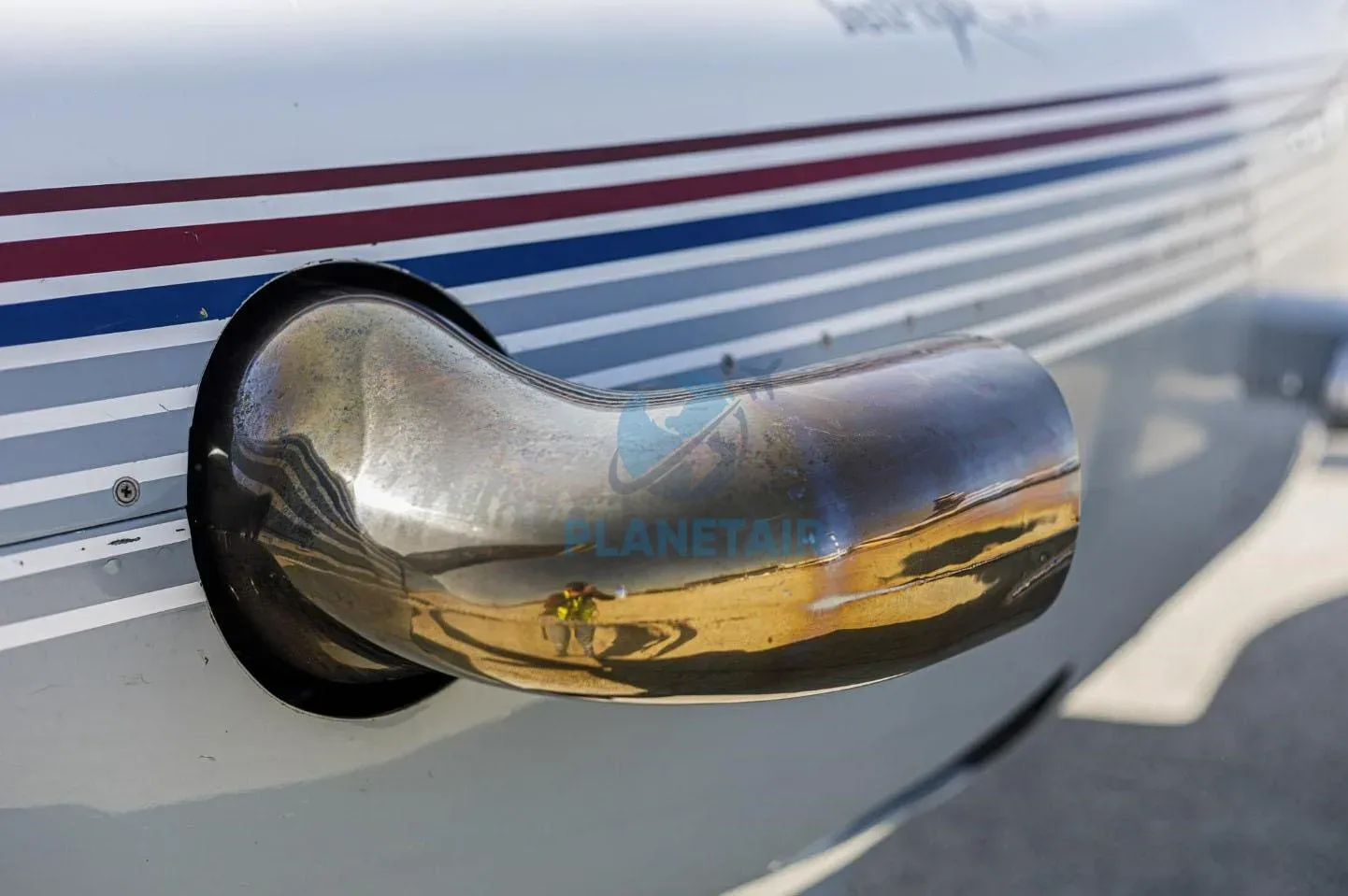 Engine detail of a 1990 Piper Jetprop DLX PA-46.