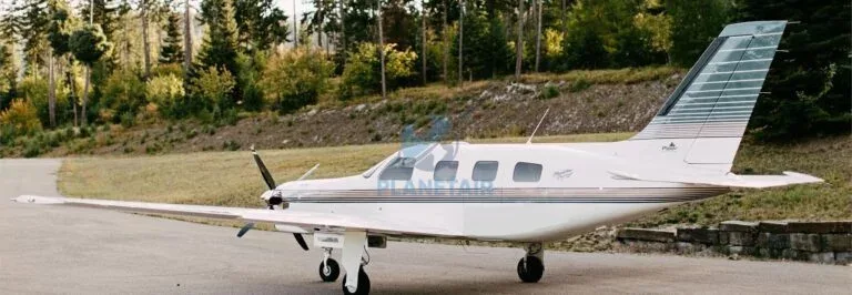 Exterior view of a 1998 Piper JETPROP DLX PA-46.