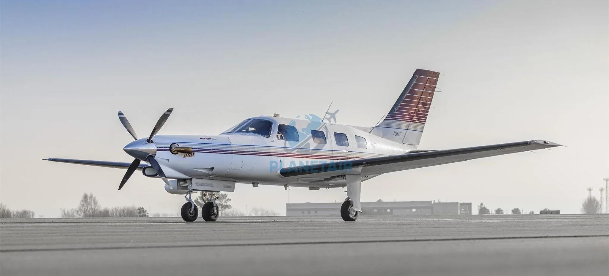 Exterior view of a 2004 Piper JETPROP DL PA-46.