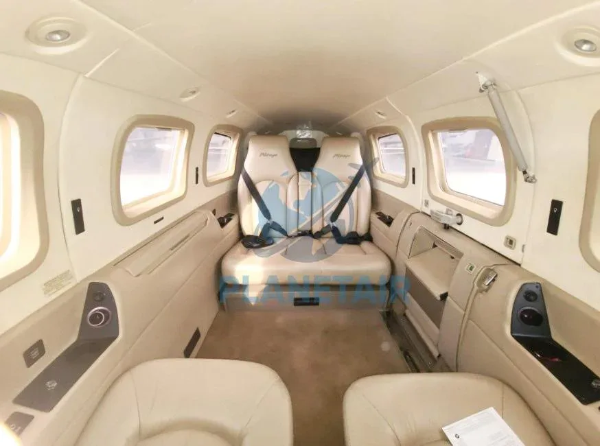 Cabin interior of a 2006 Piper JETPROP DLX PA-46.