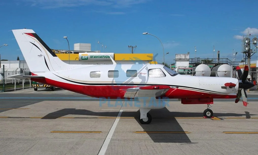 Exterior view of a 2008 Piper JETPROP DLX PA-46.