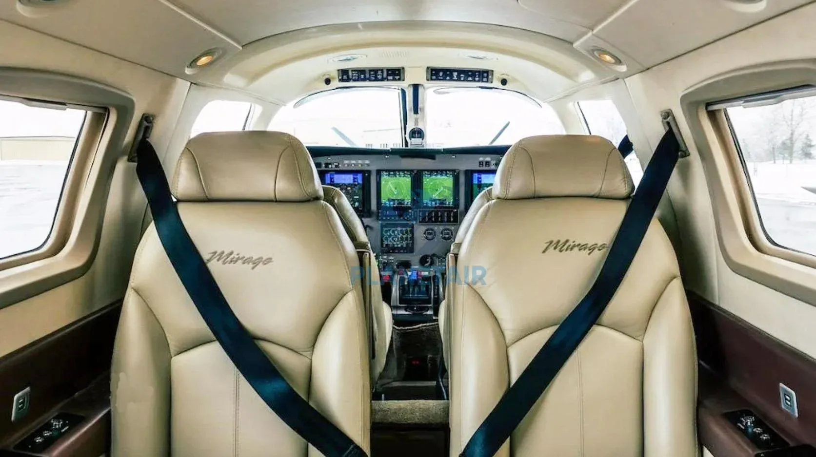 Cabin interior of a 2008 Piper Jetprop DLX PA-46.