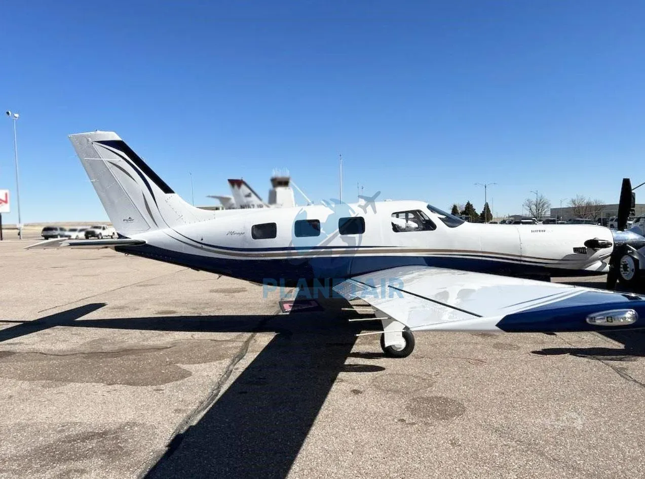 Exterior view of a 2008 Piper Jetprop DLX PA-46.