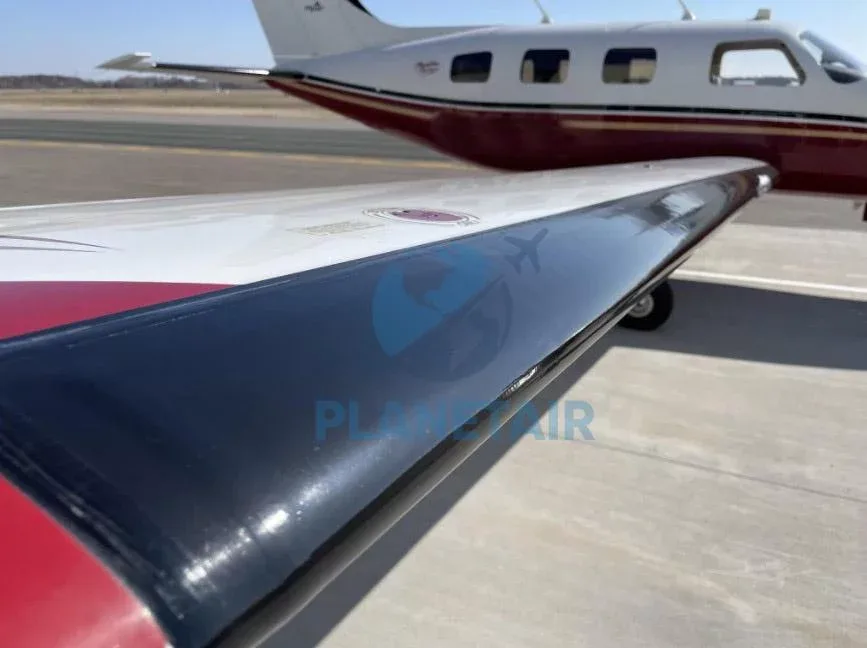 Exterior view of a 2002 Piper JETPROP PA-46.
