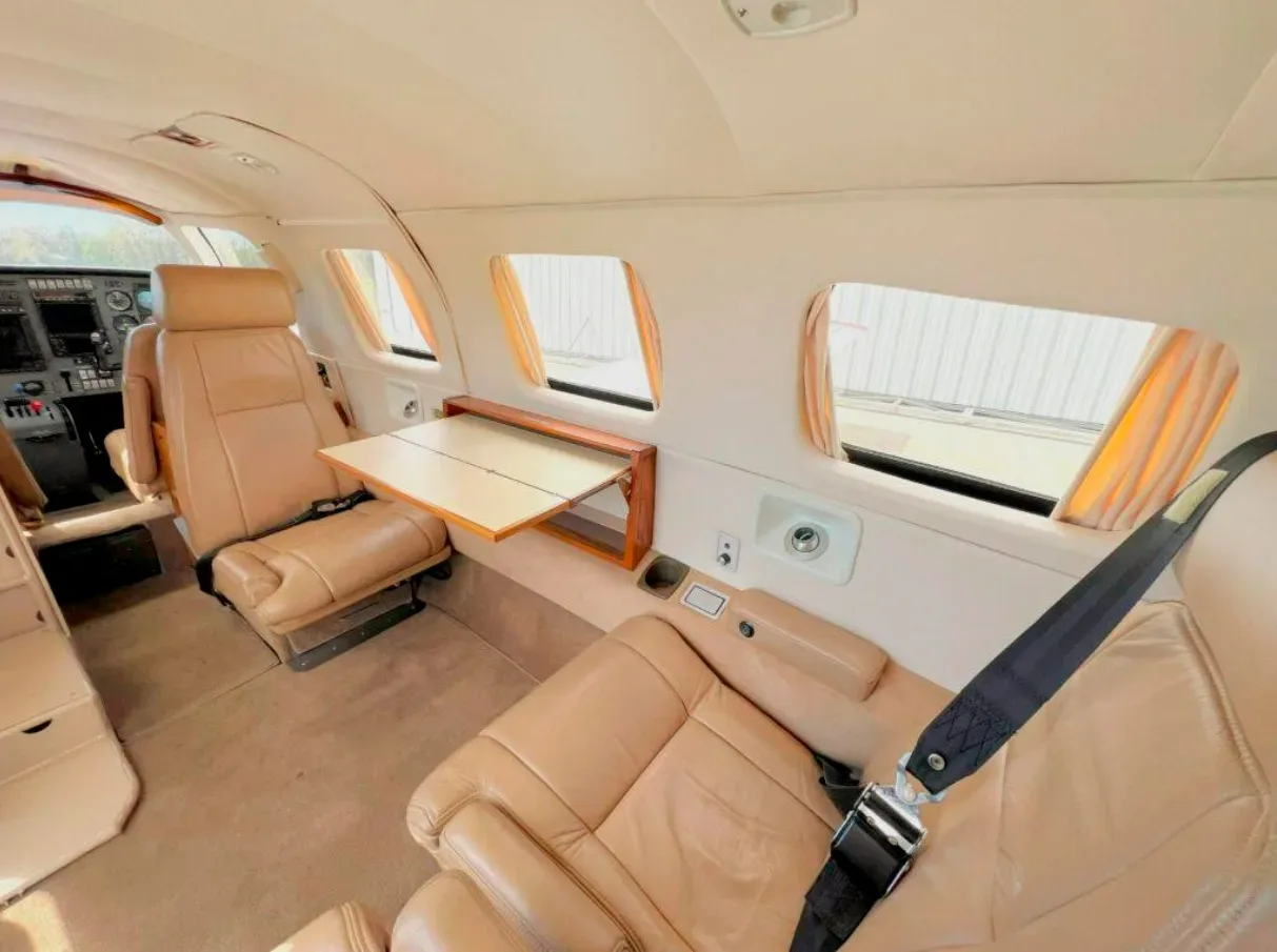 Cabin interior of a 1985 Piper Malibu Mirage PA-46-350P.
