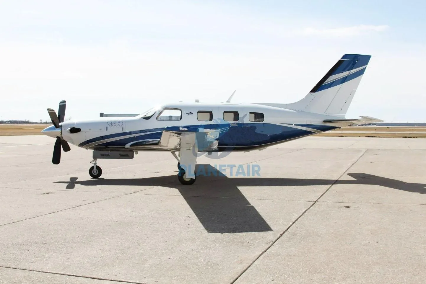 Exterior view of a 2015 Piper MERIDIAN M500 PA-46-500TP.