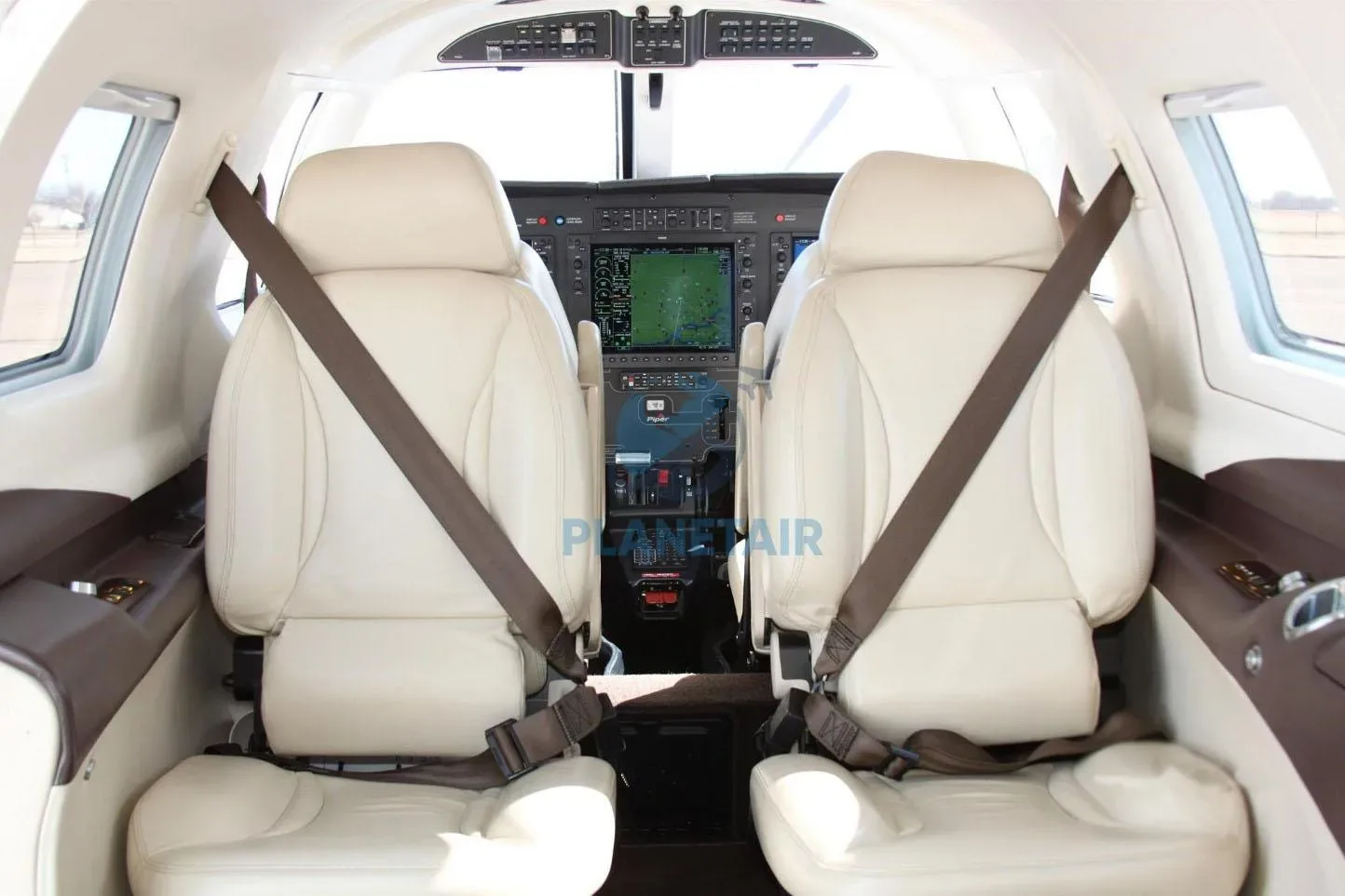 Cabin interior of a 2015 Piper MERIDIAN M500 PA-46-500TP.