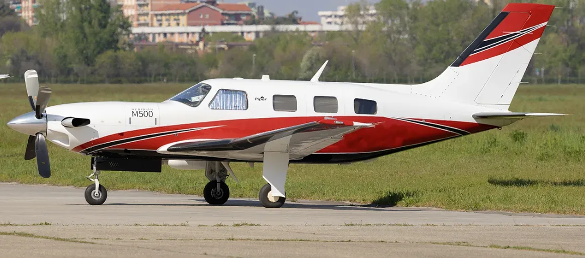 Exterior view of a 2015 Piper Meridian M500 PA-46-500TP.