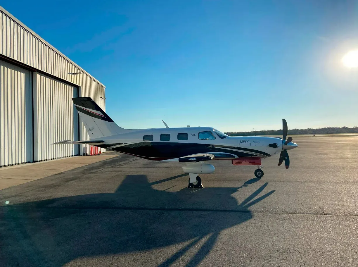 Exterior view of a 2016 Piper MERIDIAN M500 PA-46-500TP.