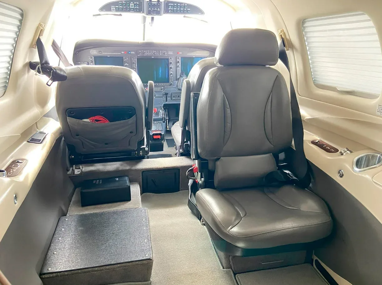 Cabin interior of a 2016 Piper MERIDIAN M500 PA-46-500TP.