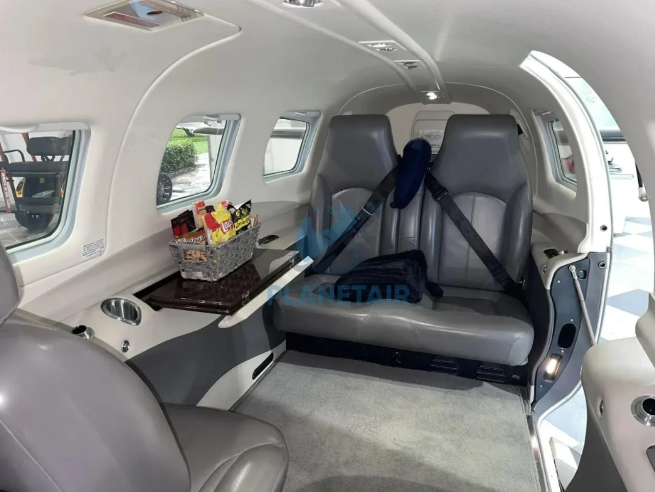 Cabin interior of a 2016 Piper Meridian M500 PA-46-500TP.
