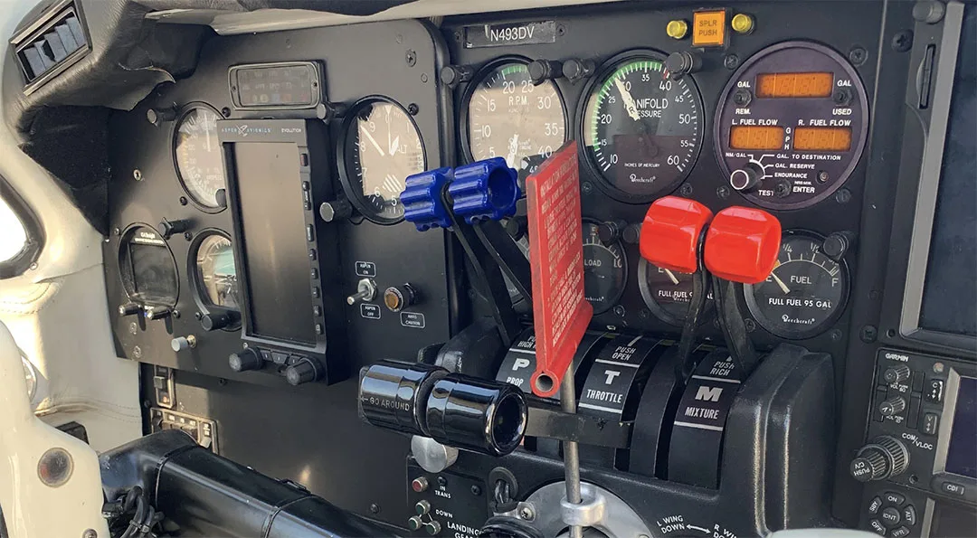 Avionics suite of a 1979 Beech PRESSURIZED BARON.