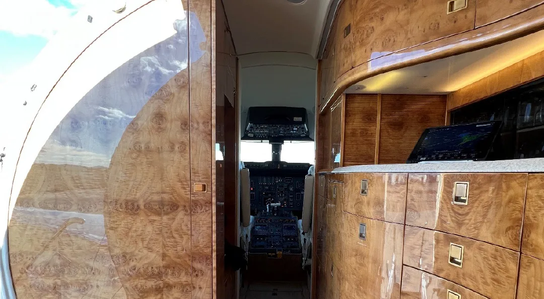 Cabin interior of a 1995 Bombardier CHALLENGER 601-3R.