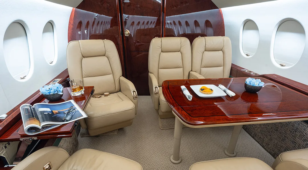 Cabin interior of a 1999 Dassault FALCON 2000.