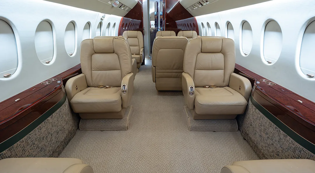 Cabin interior of a 1999 Dassault FALCON 2000.
