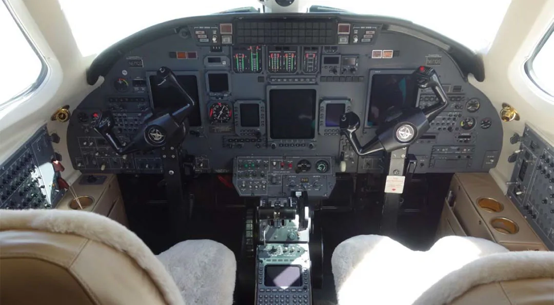 Cockpit and instrument panel of a 2000 Cessna CITATION EXCEL.