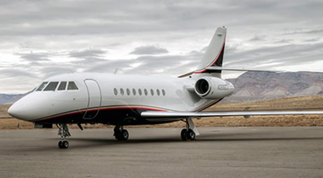 Exterior view of a 2000 Dassault FALCON 2000.