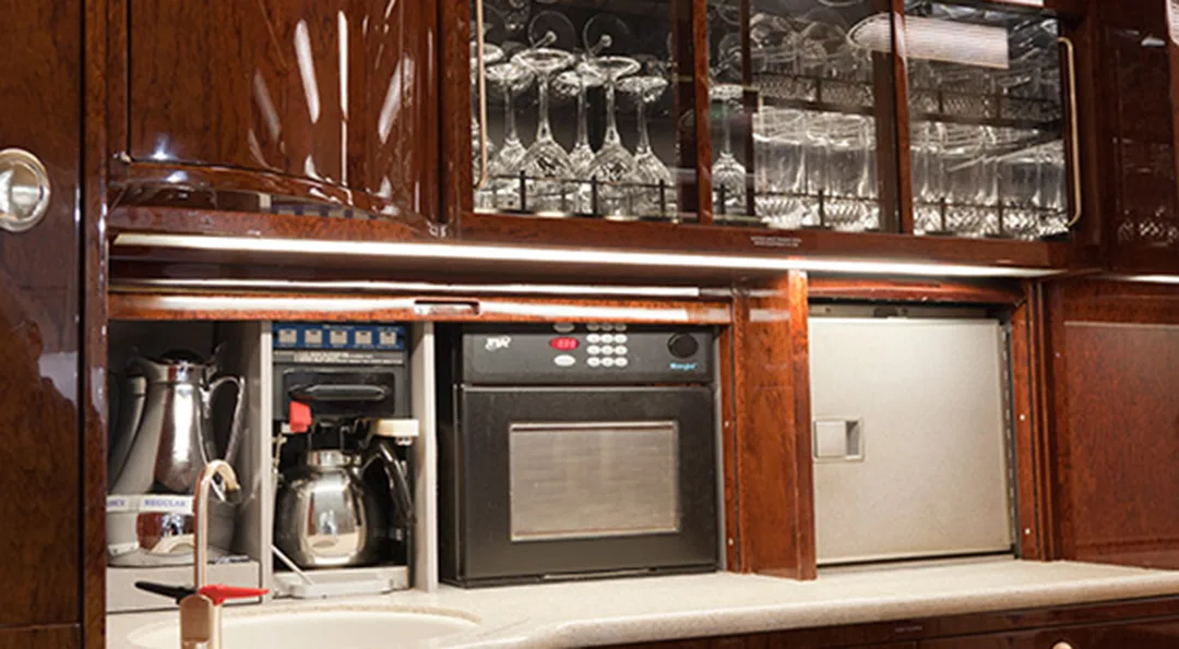 Cabin interior of a 2000 Dassault FALCON 2000.