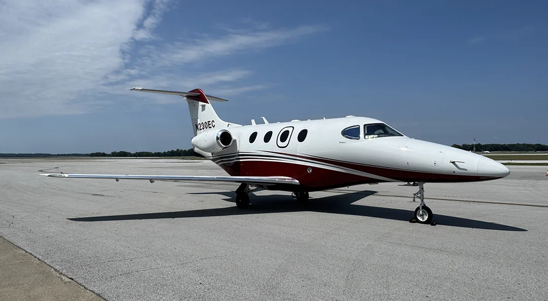 Exterior view of a 2003 Beechcraft PREMIER I, N230EC.