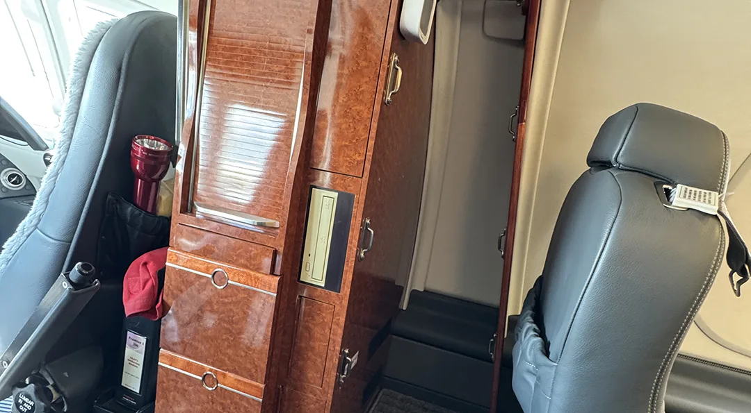 Cabin interior of a 2003 Beechcraft PREMIER I.