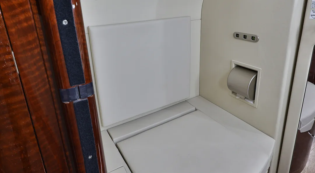 Cabin interior of a 2006 Dassault FALCON 900EX EASy II.