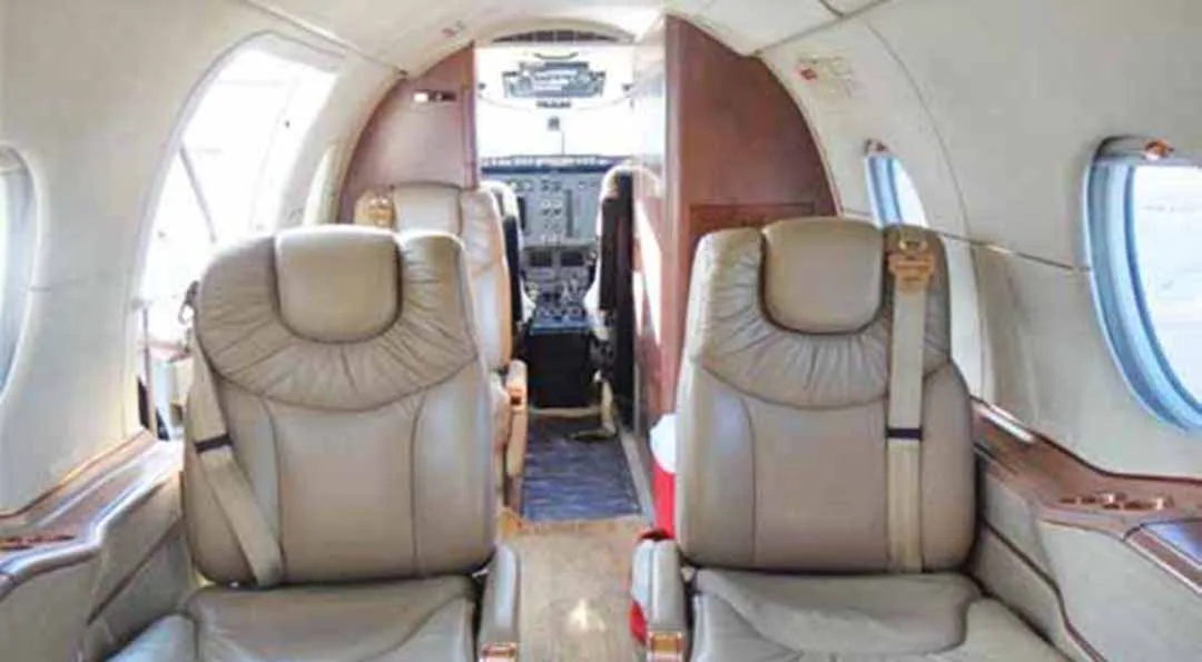 Cabin interior of a 2006 Hawker BEECHCRAFT 400XP.
