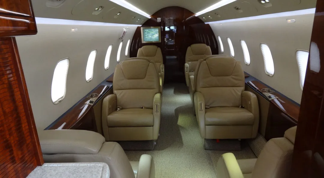 Cabin interior of a 2007 Bombardier CHALLENGER 300.