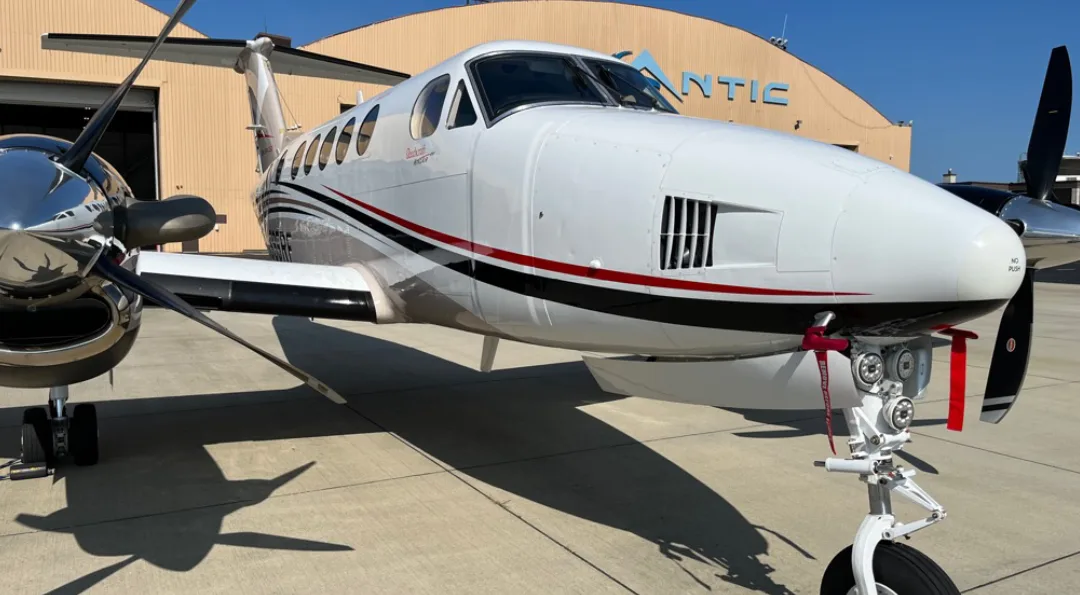 Exterior view of a 2011 Beechcraft KING AIR 250.