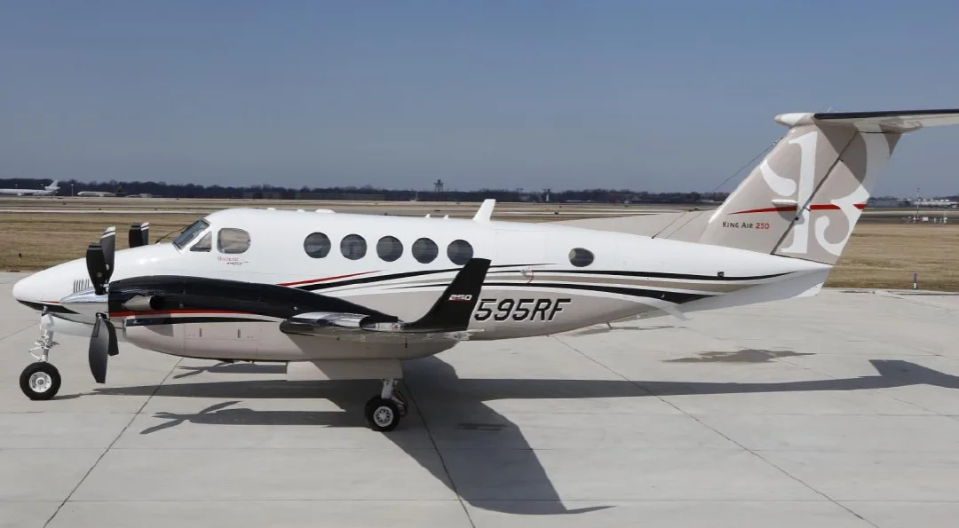 Exterior view of a 2011 Beechcraft KING AIR 250.