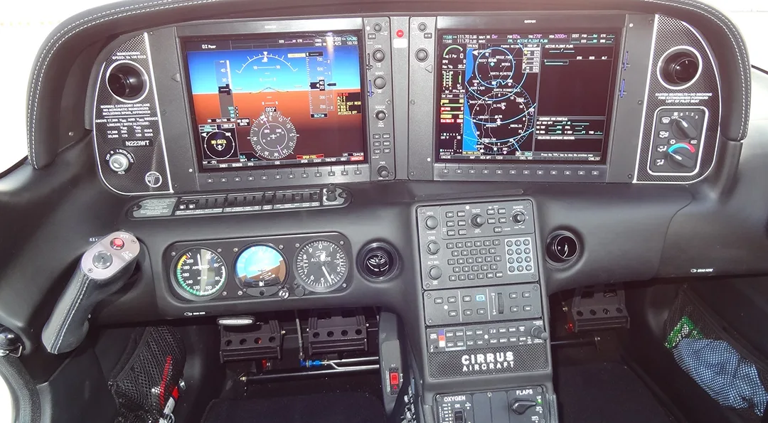 Avionics suite of a 2014 Cirrus SR22T G5 GTS.