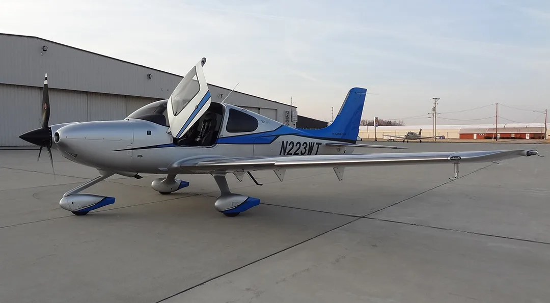 Avionics suite of a 2014 Cirrus SR22T G5 GTS.