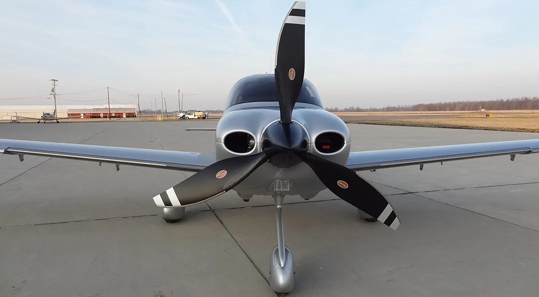 Exterior view of a 2014 Cirrus SR22T G5 GTS.