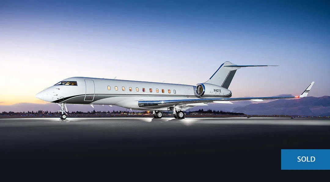 Exterior view of a 2015 Bombardier GLOBAL 5000.