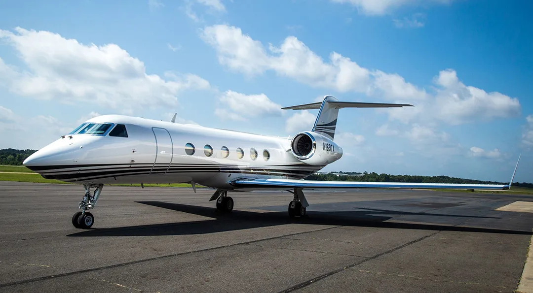 Exterior view of a 2015 Gulfstream G450.
