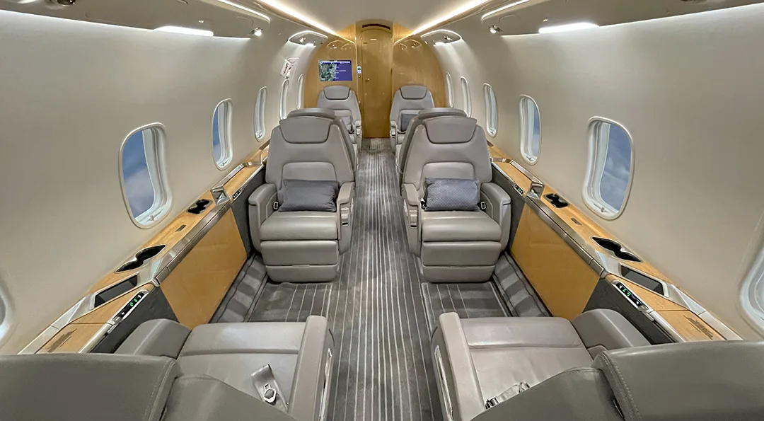 Cabin interior of a 2016 Bombardier CHALLENGER 350.