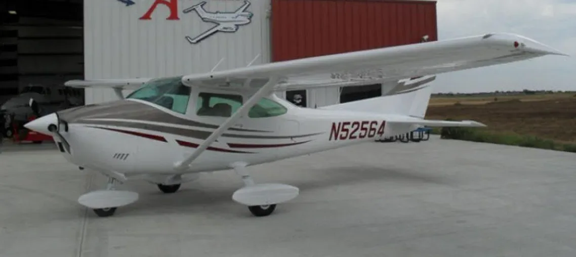 Cabin interior of a 1974 Cessna 182P Skylane.