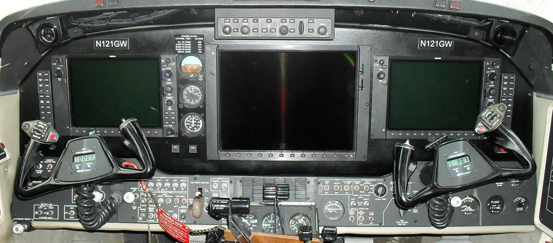 Avionics suite of a 2002 Beechcraft King Air B200 Blackhawk -61’s Garmin G1000 Raisbeck Cargo Pod.